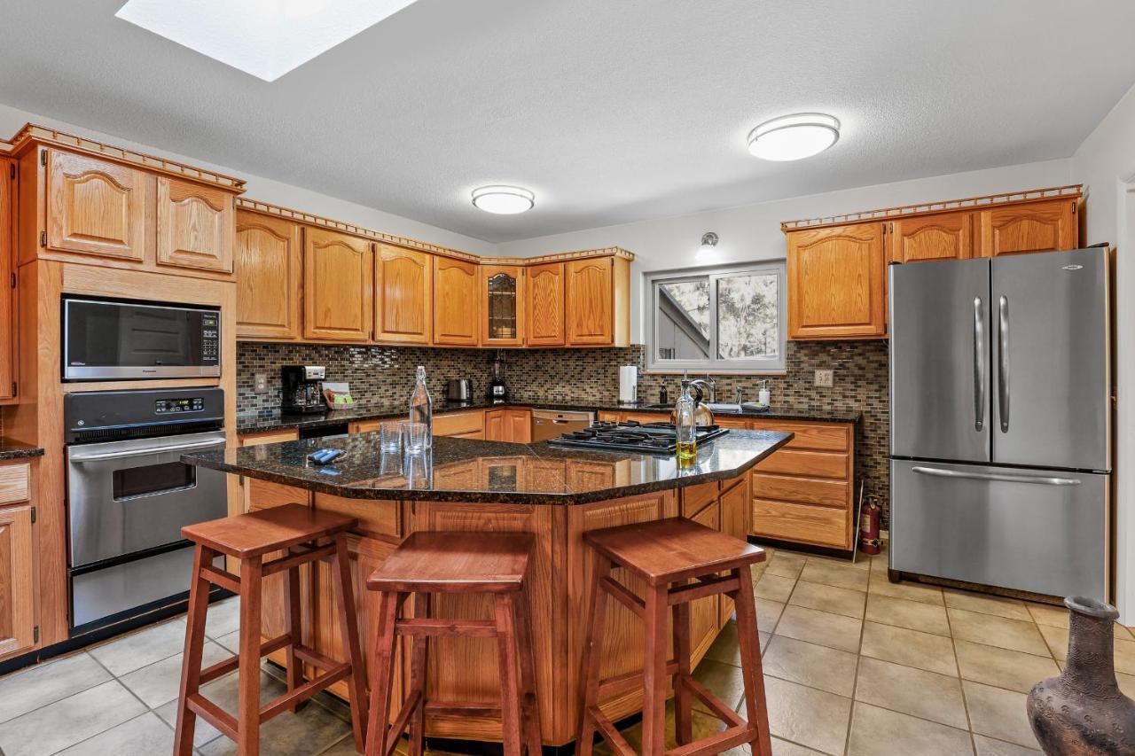 Captivating Continental Country Club Retreat With 4 Bdr And Spacious Deck! Flagstaff Exterior photo