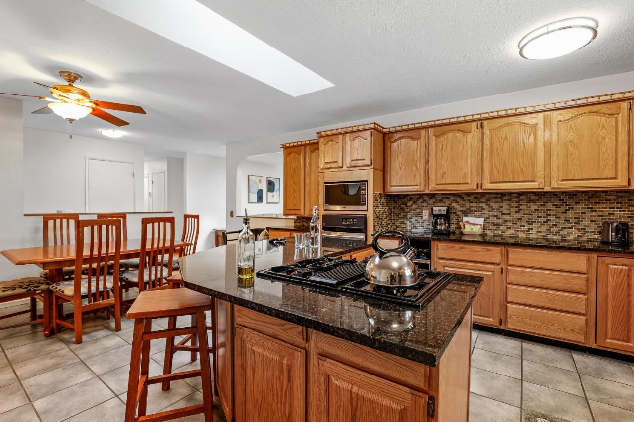 Captivating Continental Country Club Retreat With 4 Bdr And Spacious Deck! Flagstaff Exterior photo