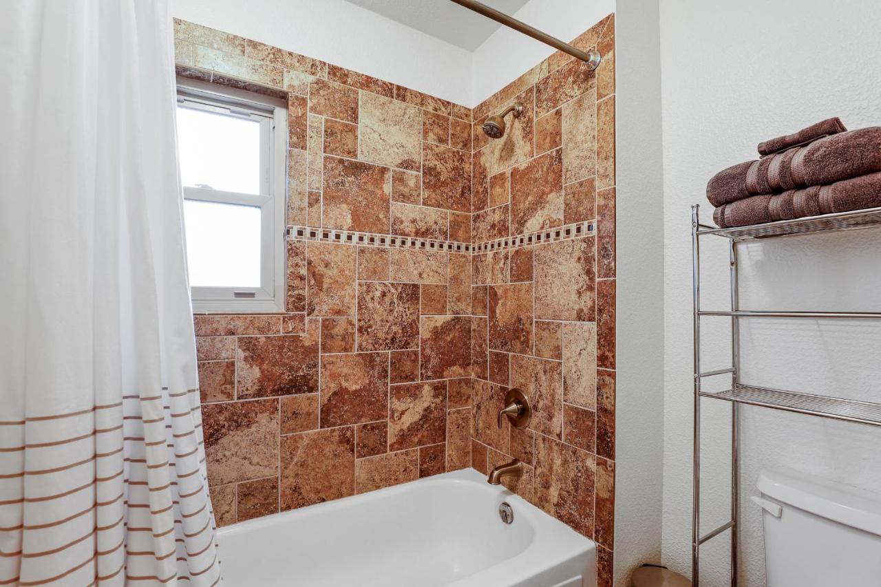 Captivating Continental Country Club Retreat With 4 Bdr And Spacious Deck! Flagstaff Exterior photo